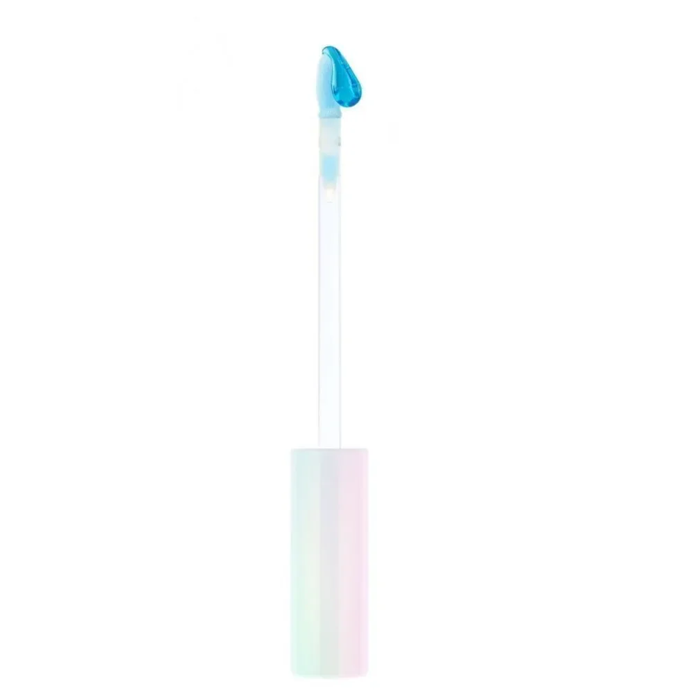 Huda Beauty Silk Balm Icy Cryo-Plumping Lip Balm plumper lips instantly